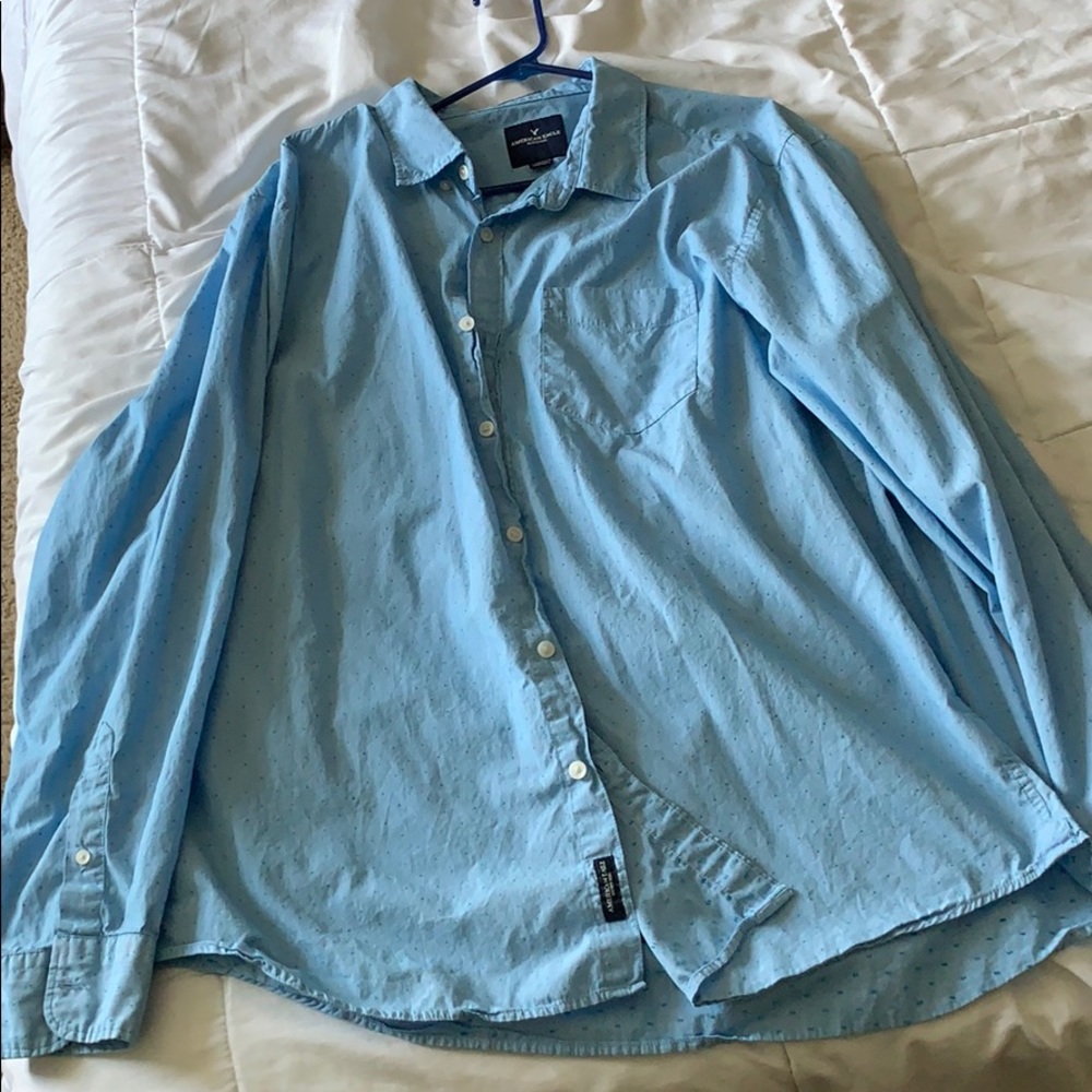 American eagle light blue button down shirt
